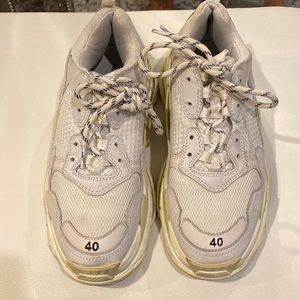 Balenciaga triple s